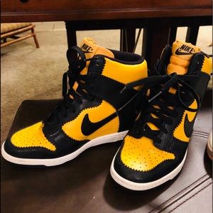 Nike Dunk Sky Hi Wedge Sneaker